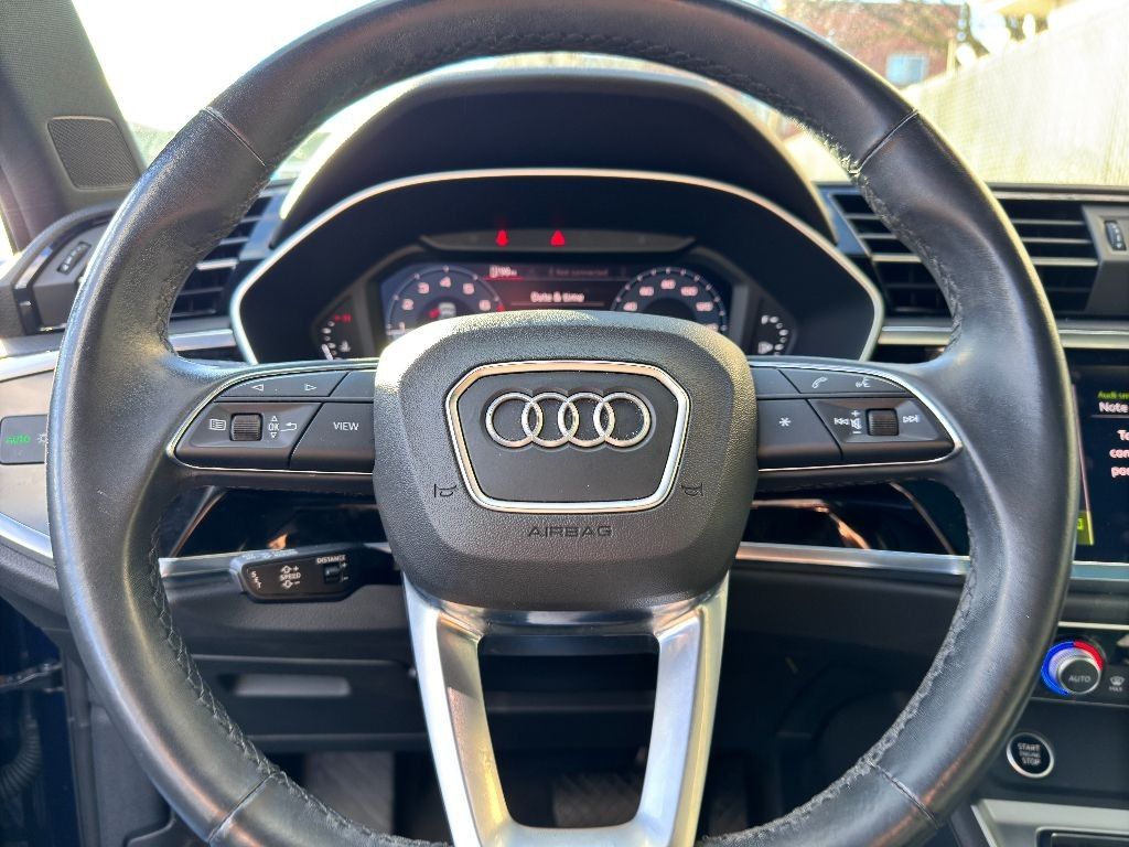 Vehicle image 24 of 37