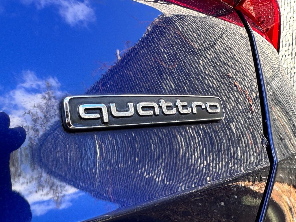 Vehicle image 11 of 37