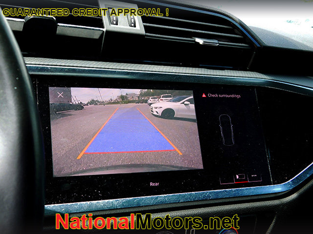 Vehicle image 10 of 14