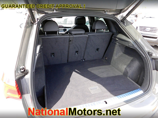 Vehicle image 4 of 14