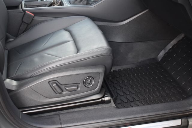 Vehicle image 20 of 40