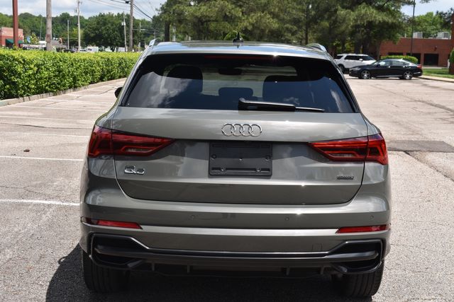 Vehicle image 8 of 40