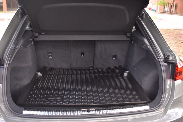 Vehicle image 14 of 40