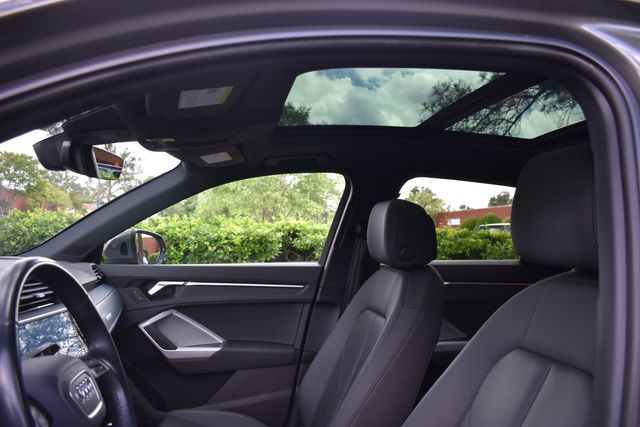 Vehicle image 11 of 40