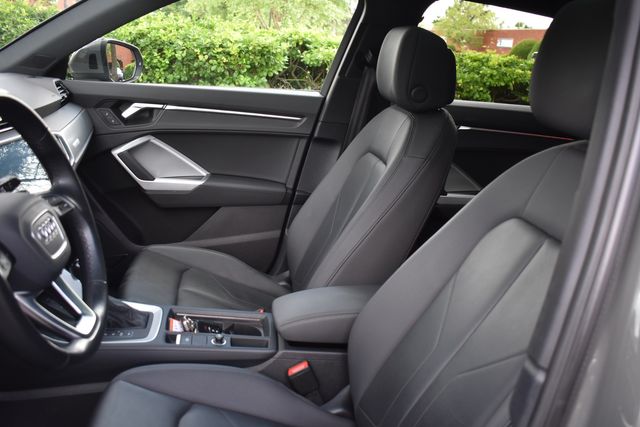Vehicle image 27 of 40