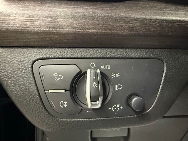 Vehicle image 55 of 58