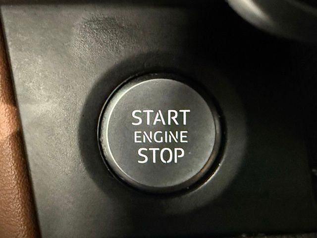 Vehicle image 56 of 58