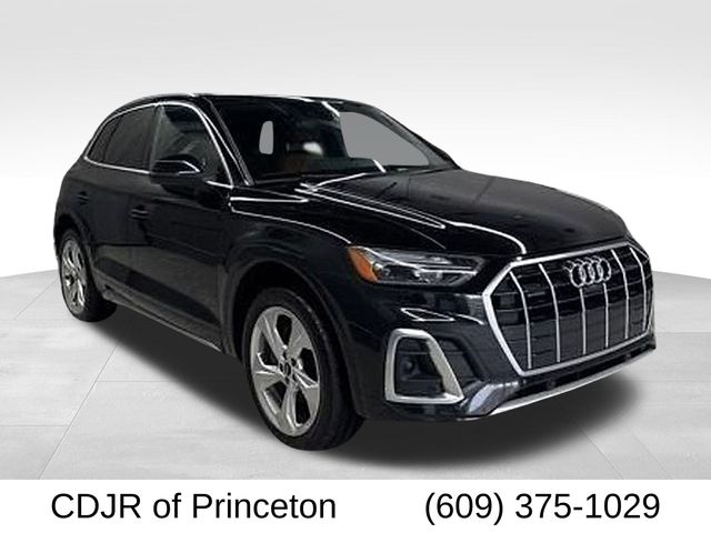 Vehicle image 4 of 58
