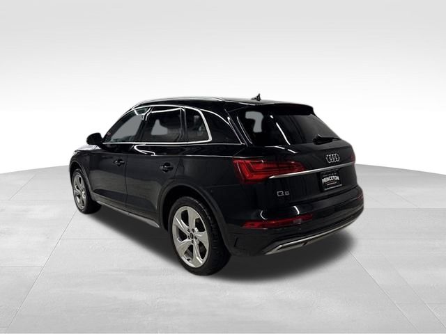 Vehicle image 8 of 58