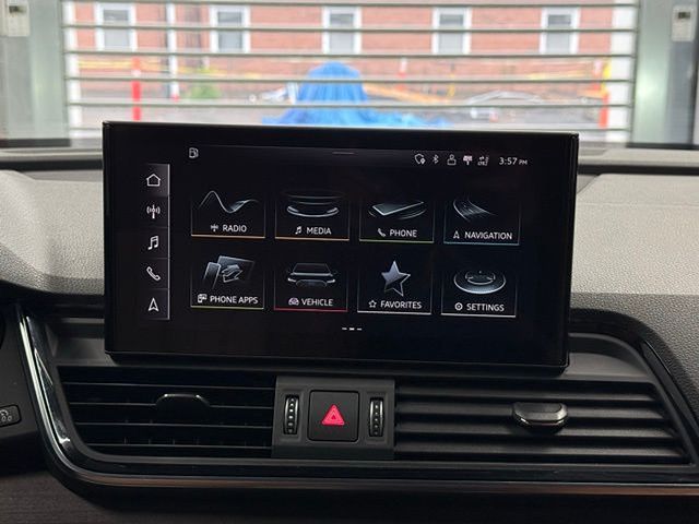 Vehicle image 43 of 58
