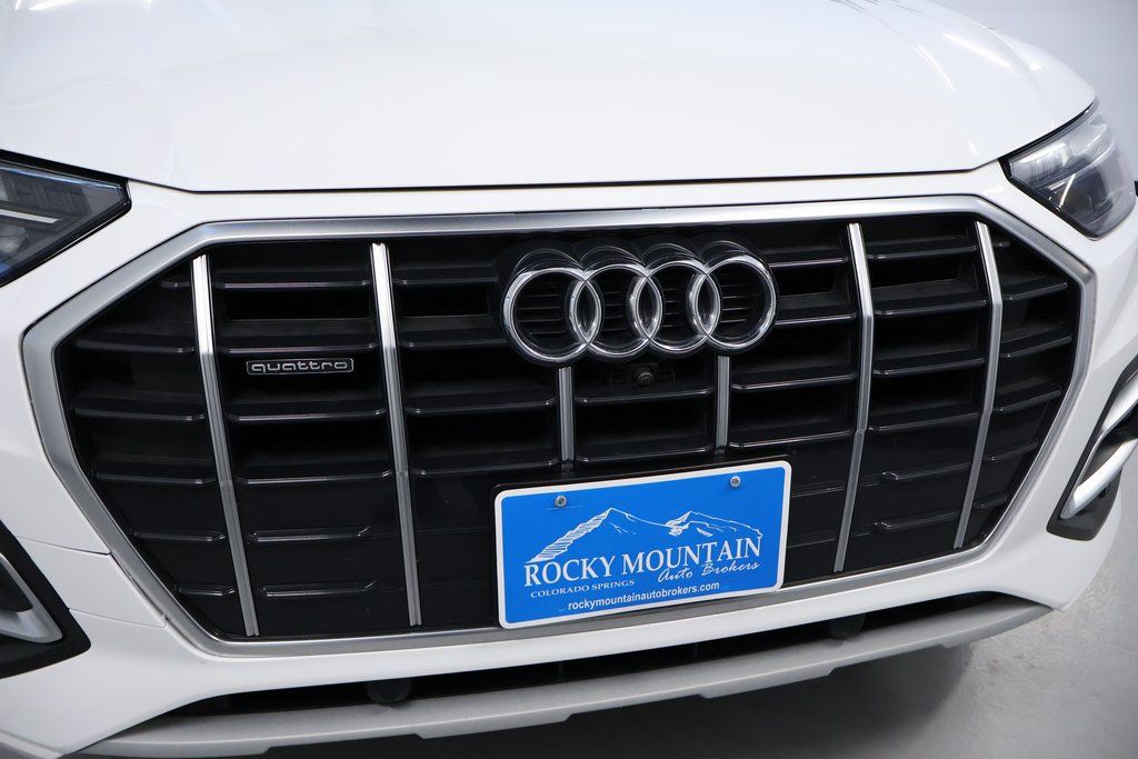 Vehicle image 37 of 43