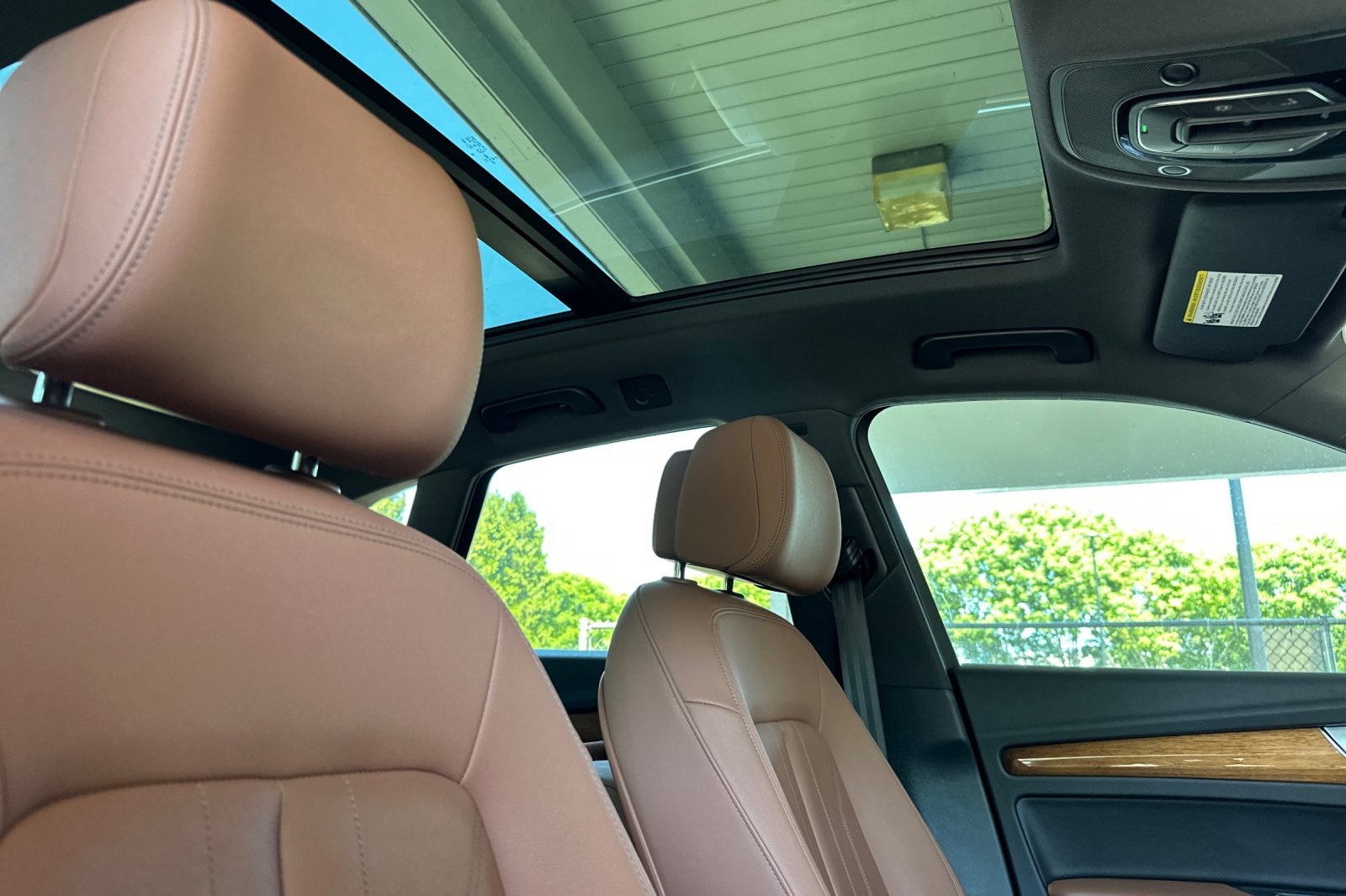 Vehicle image 19 of 35