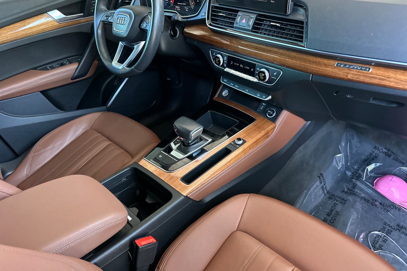 Vehicle image 18 of 35