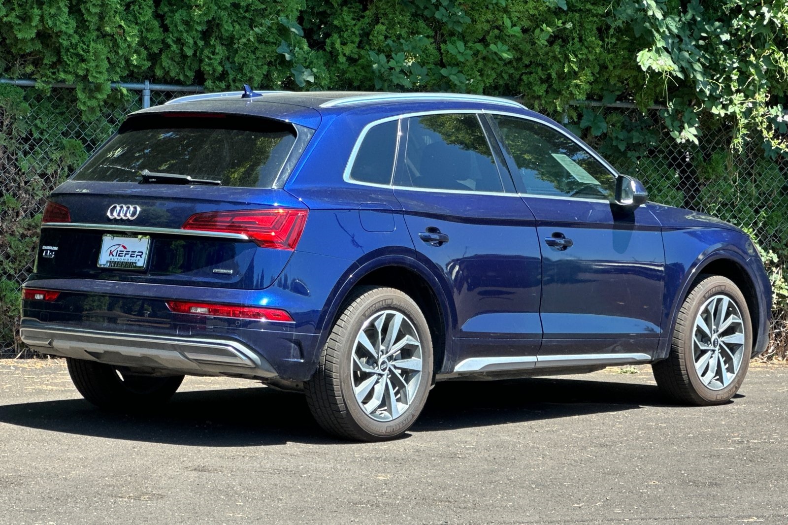 Vehicle image 6 of 35