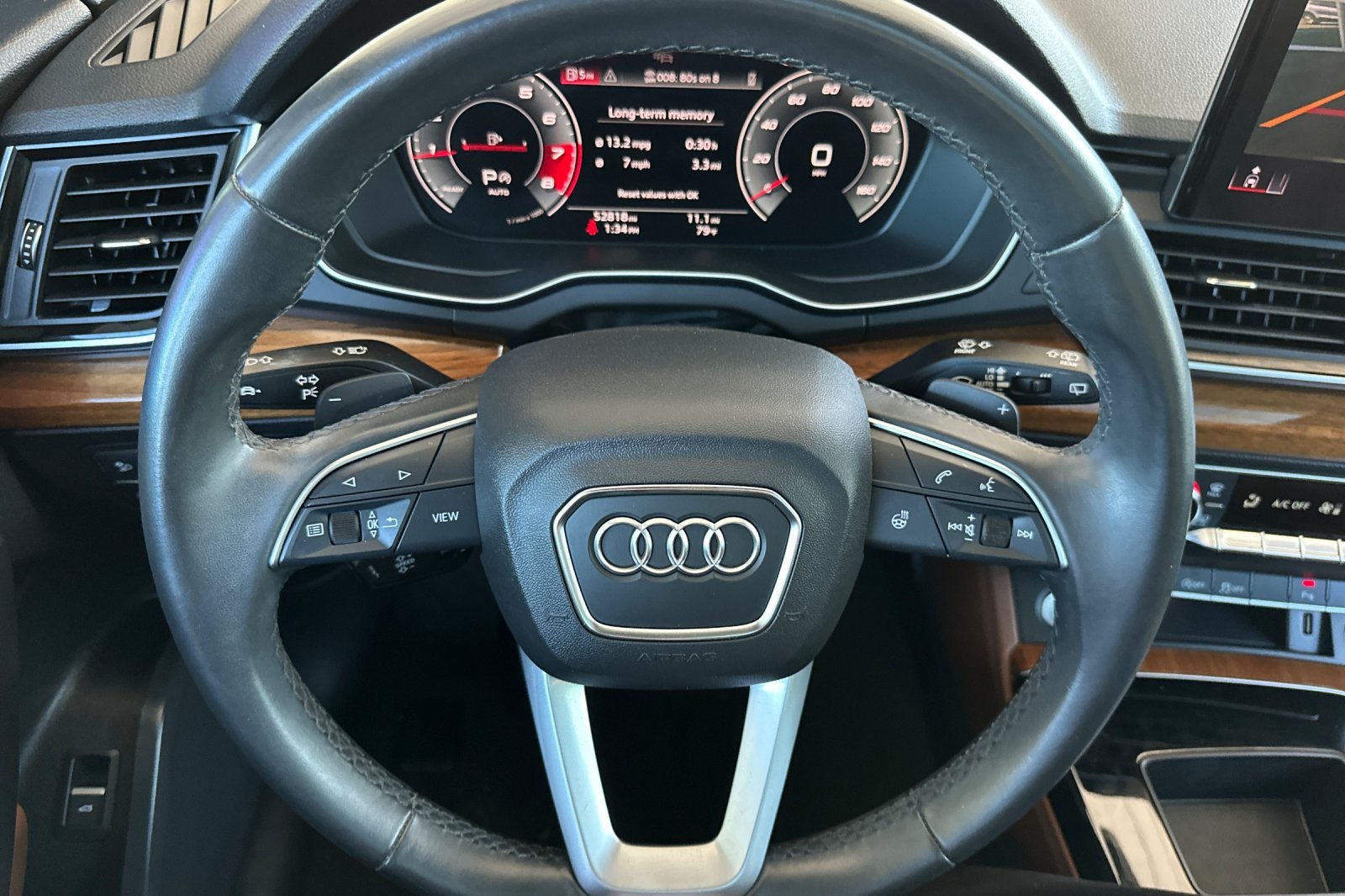 Vehicle image 26 of 35
