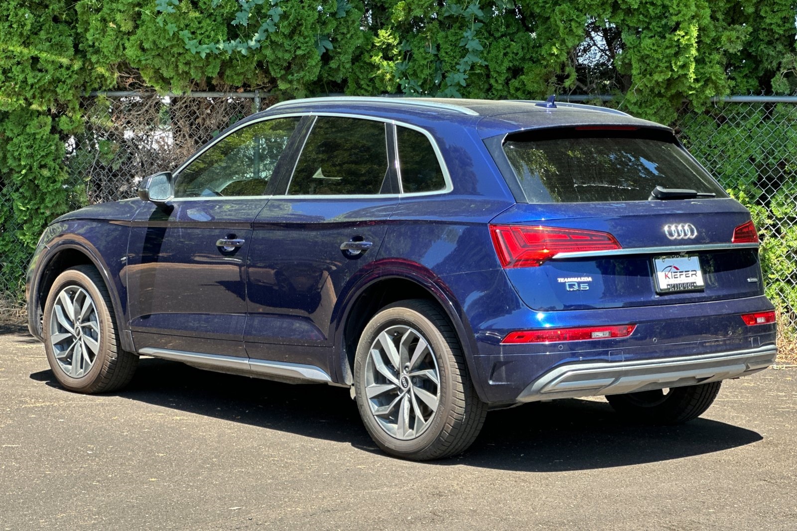 Vehicle image 8 of 35