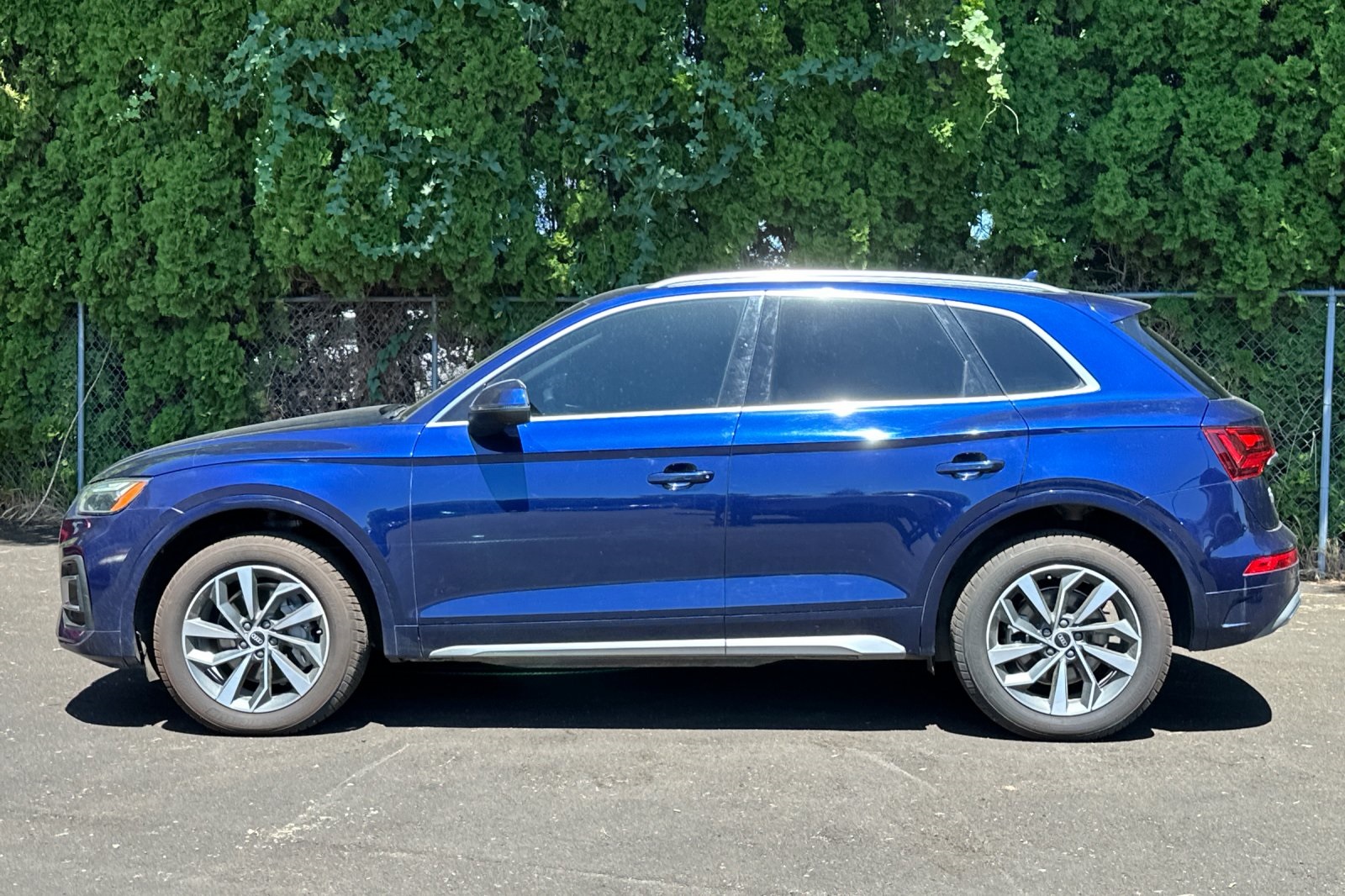 Vehicle image 9 of 35