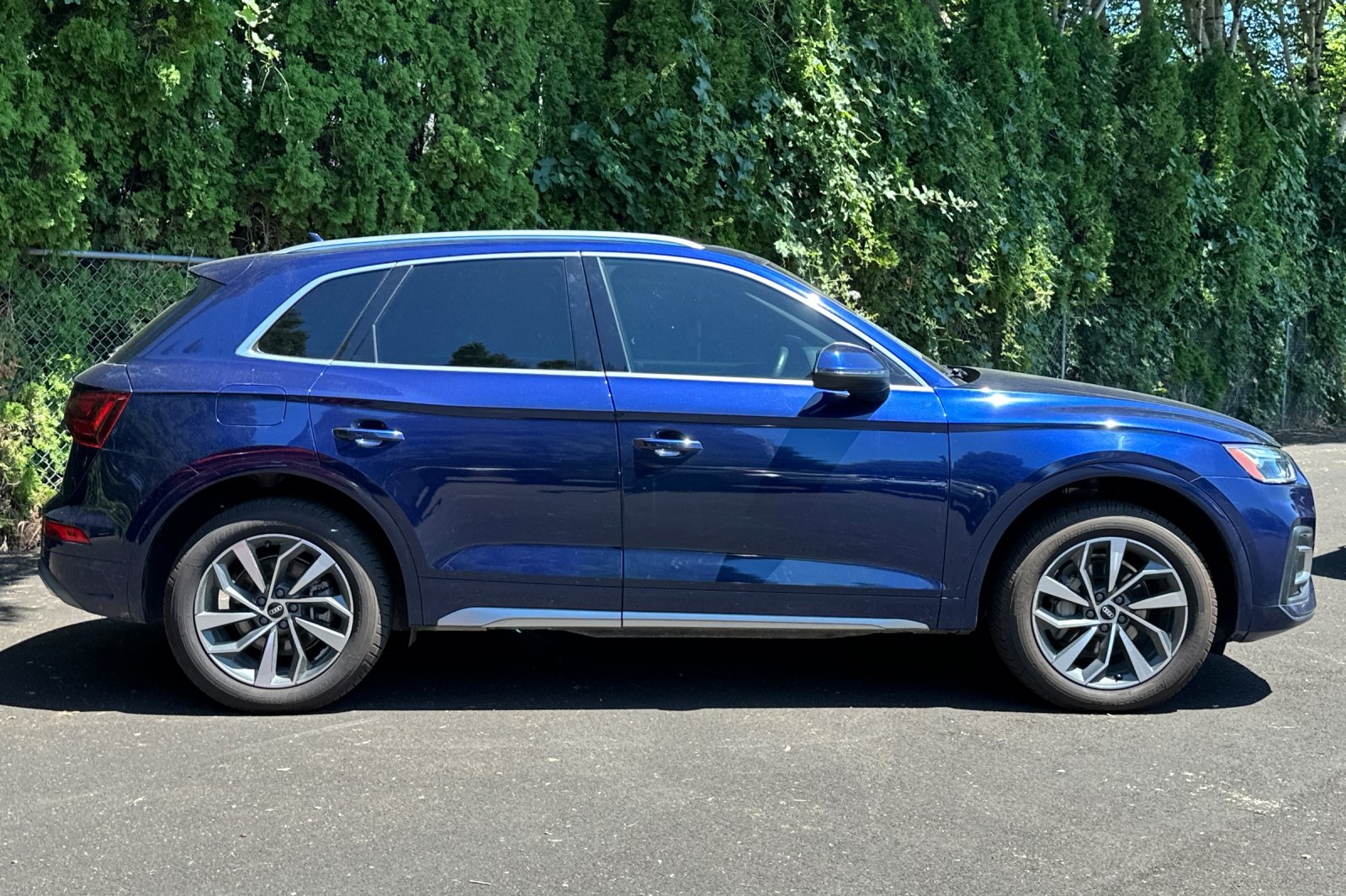 Vehicle image 5 of 35