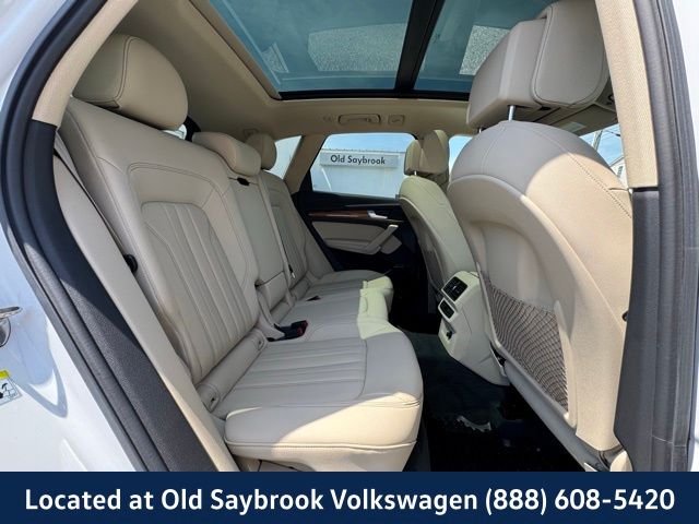 Vehicle image 12 of 43