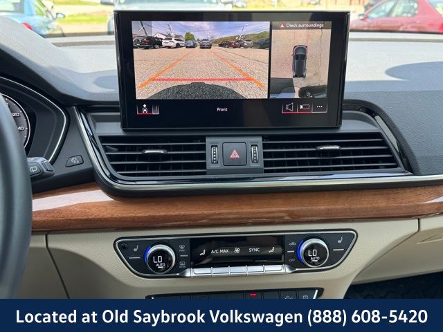 Vehicle image 40 of 43