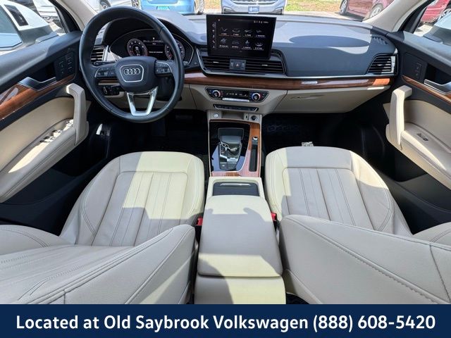 Vehicle image 36 of 43