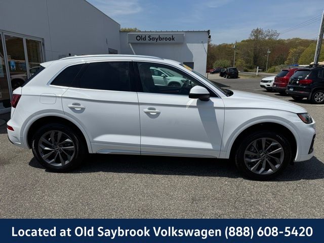 Vehicle image 5 of 43