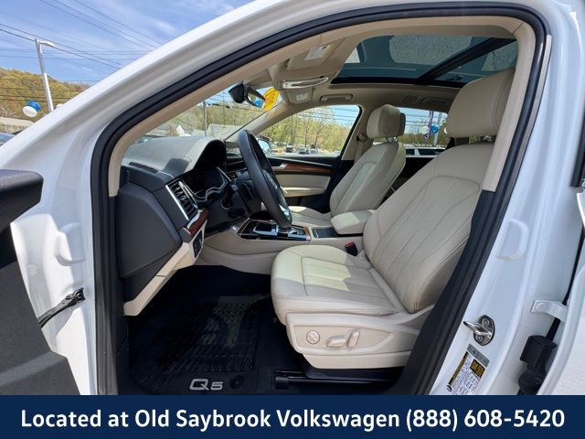 Vehicle image 38 of 43