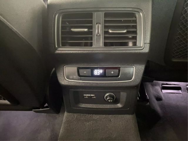 Vehicle image 31 of 43