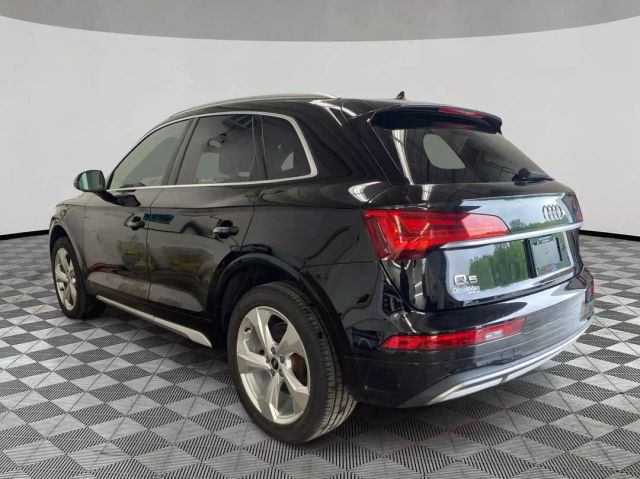Vehicle image 9 of 43
