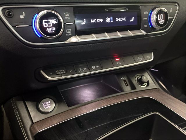 Vehicle image 36 of 43