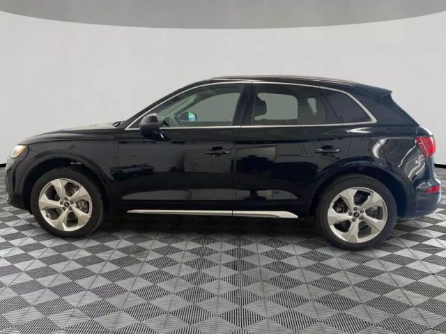 Vehicle image 10 of 43