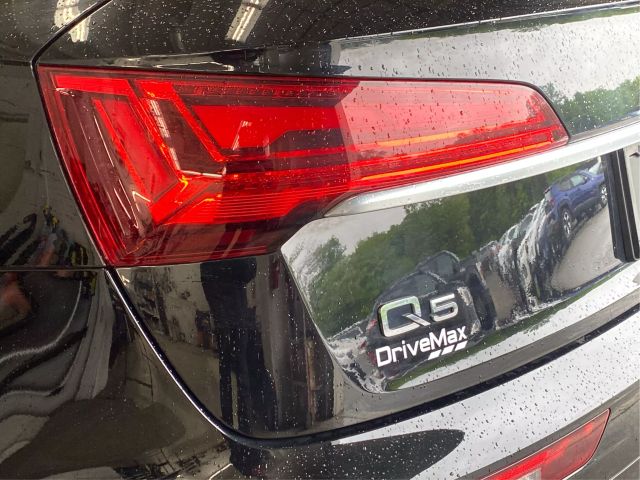 Vehicle image 24 of 43
