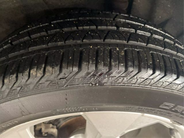 Vehicle image 22 of 43