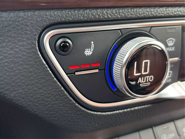 Vehicle image 19 of 35