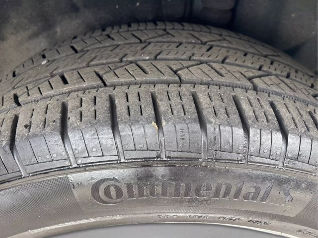 Vehicle image 26 of 35