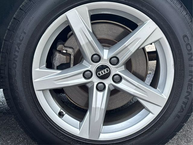 Vehicle image 8 of 35
