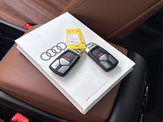 Vehicle image 21 of 35