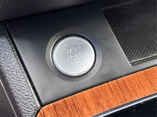 Vehicle image 27 of 35