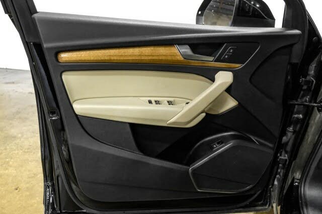 Vehicle image 38 of 57