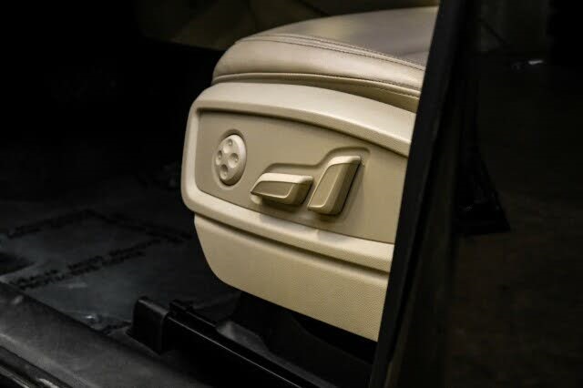 Vehicle image 31 of 57