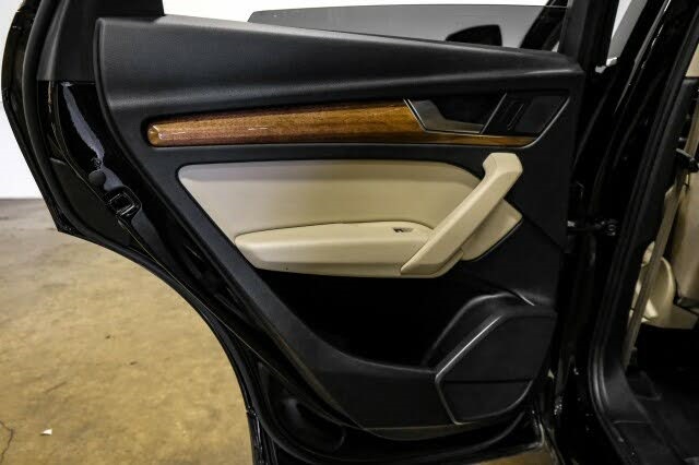 Vehicle image 41 of 57