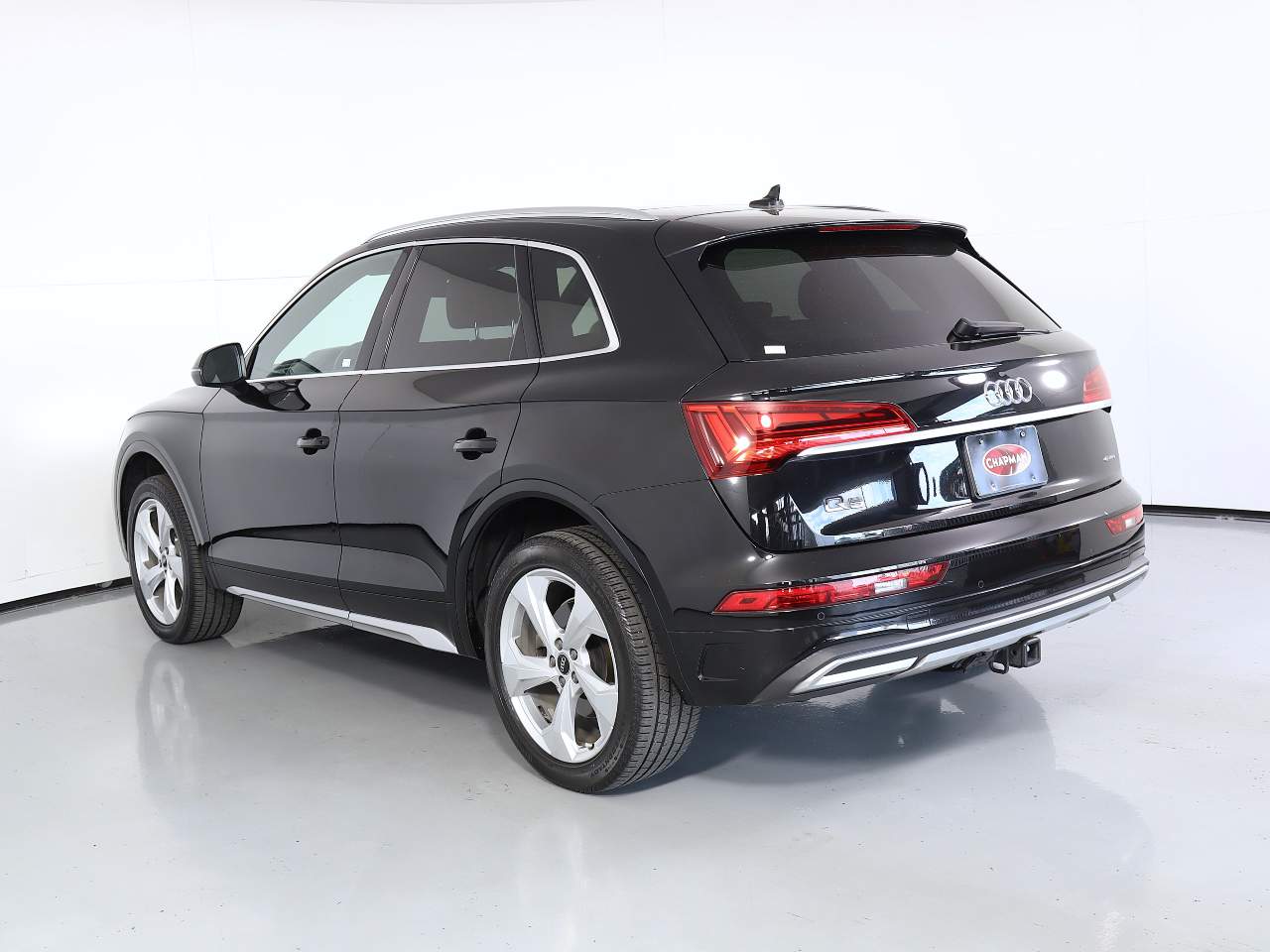 Vehicle image 6 of 18