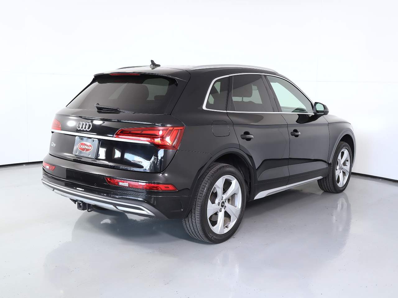 Vehicle image 4 of 18