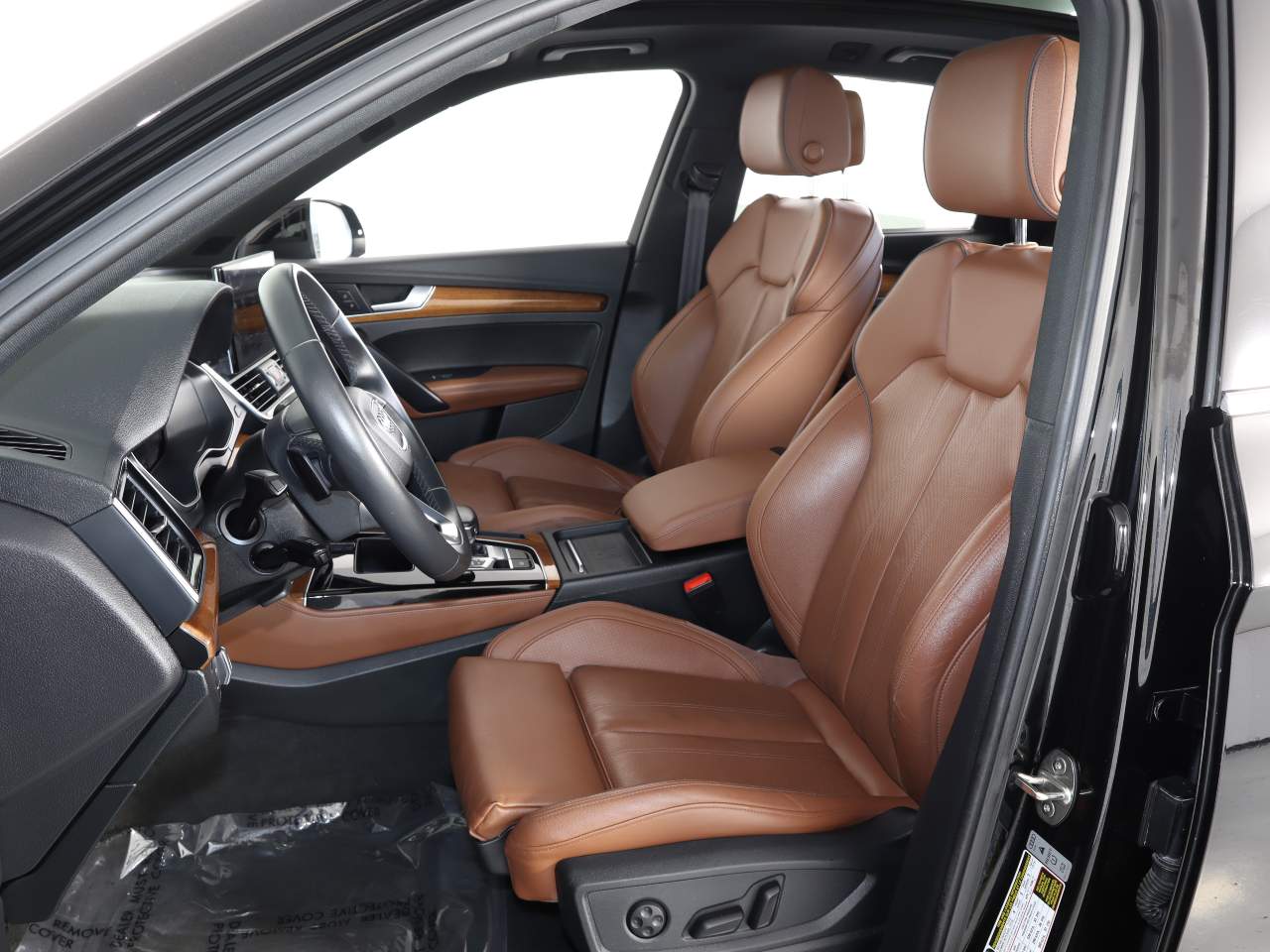 Vehicle image 11 of 18