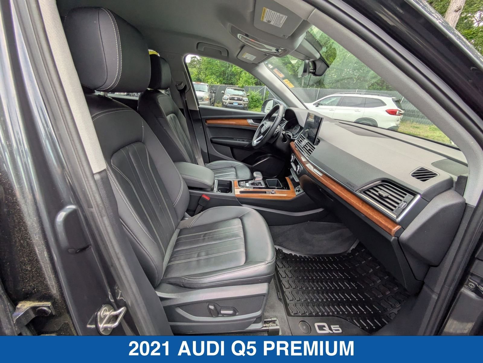 Vehicle image 13 of 38