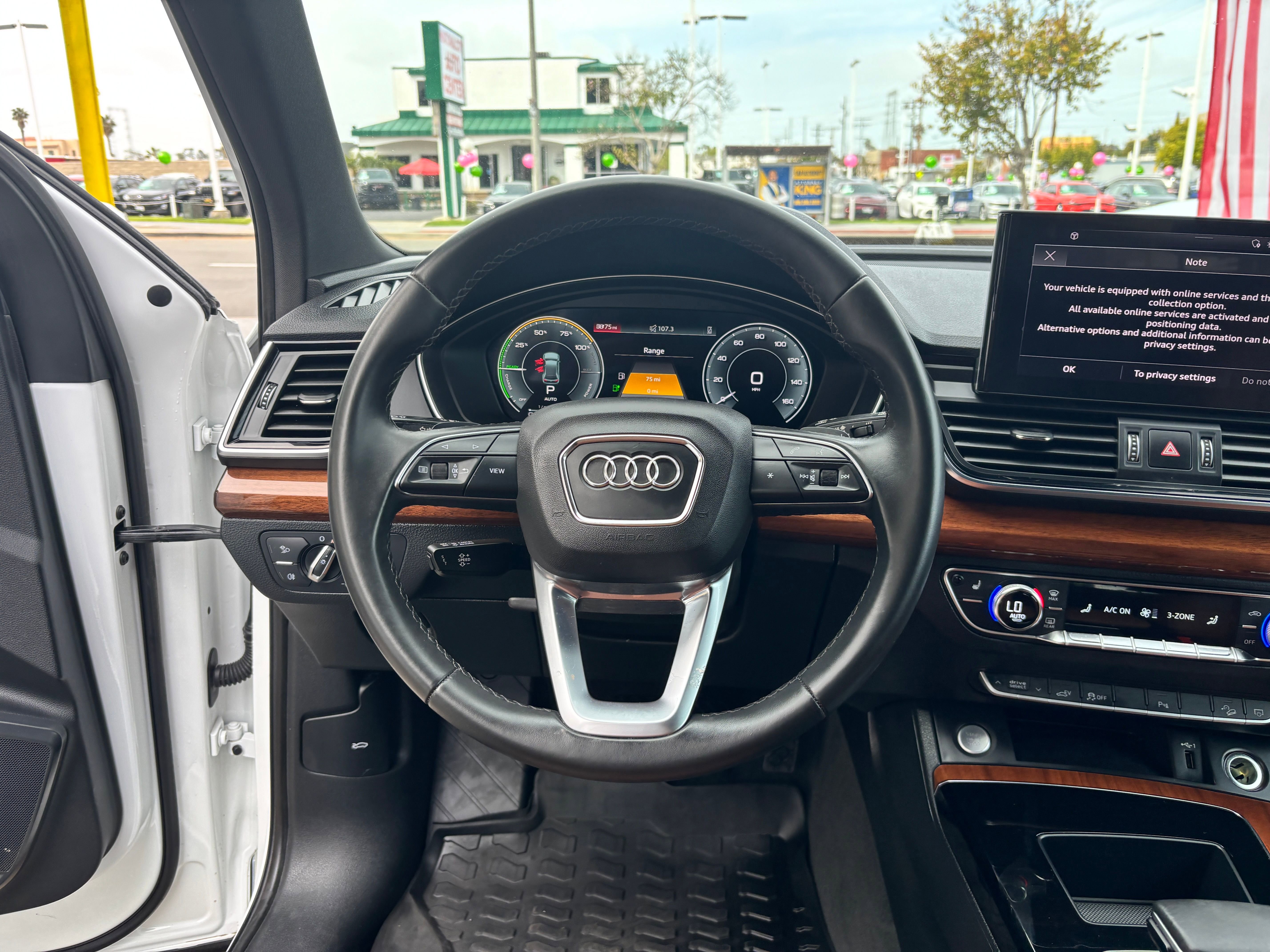 Vehicle image 22 of 29