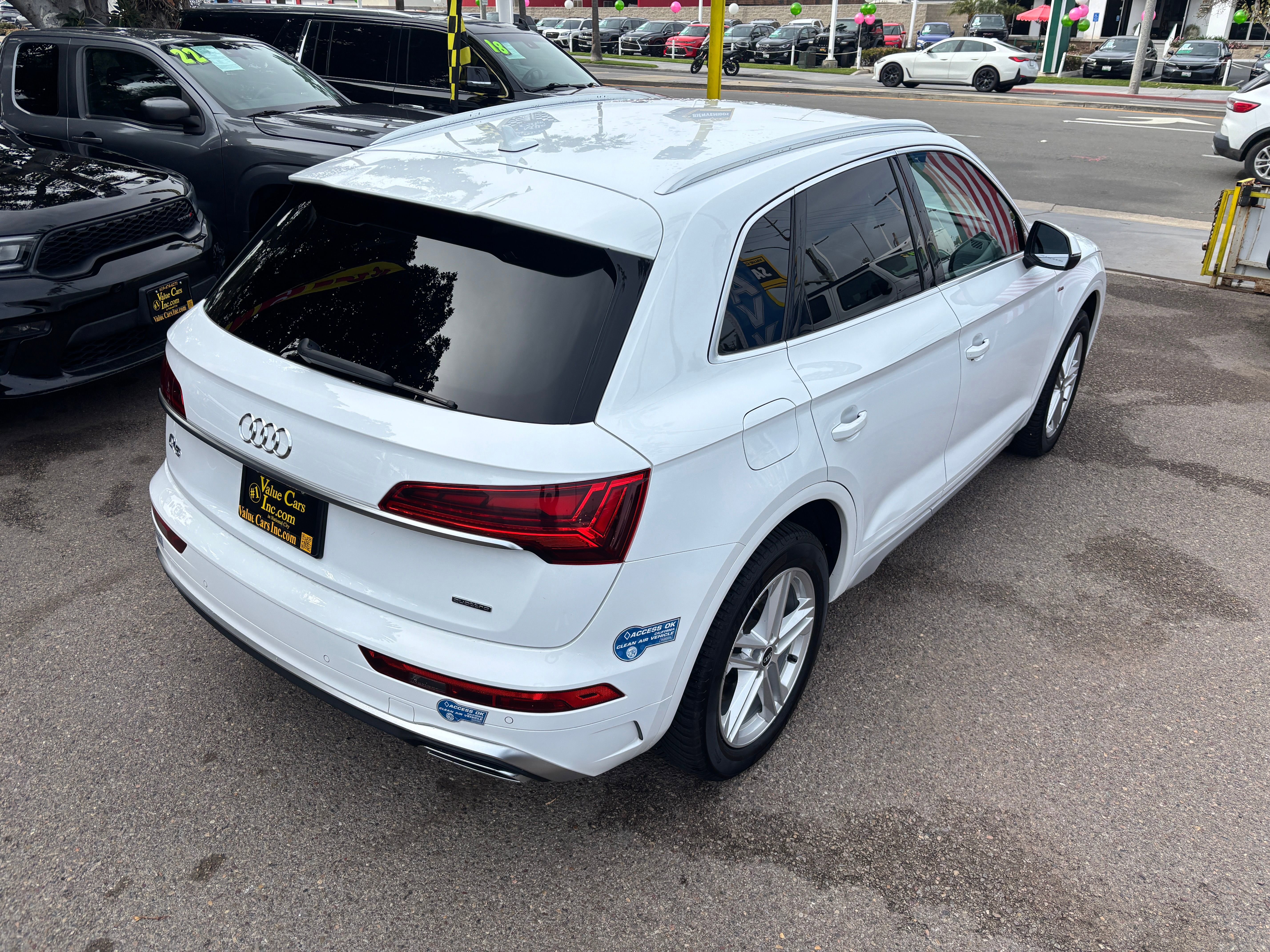 Vehicle image 9 of 29