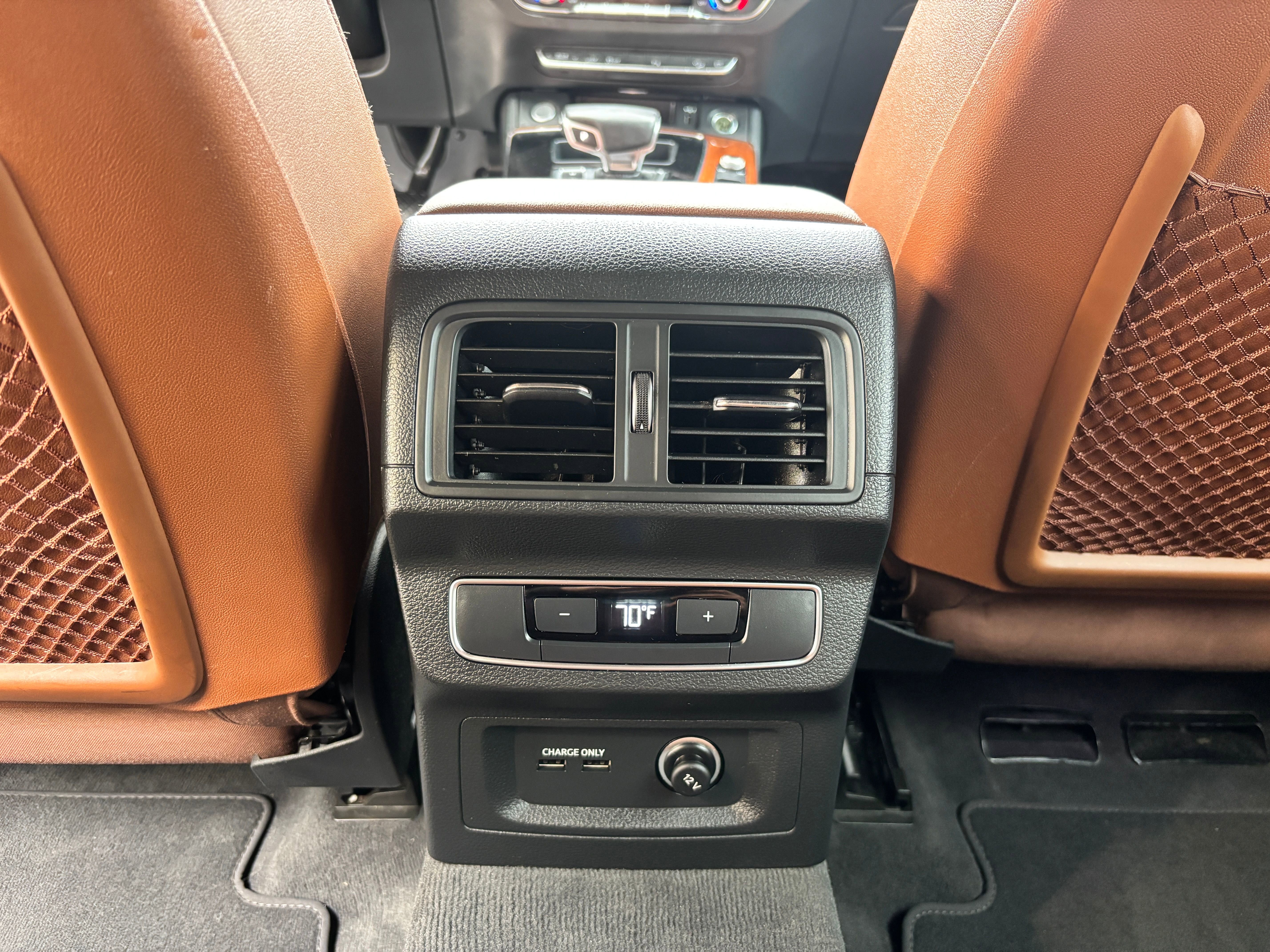 Vehicle image 26 of 29