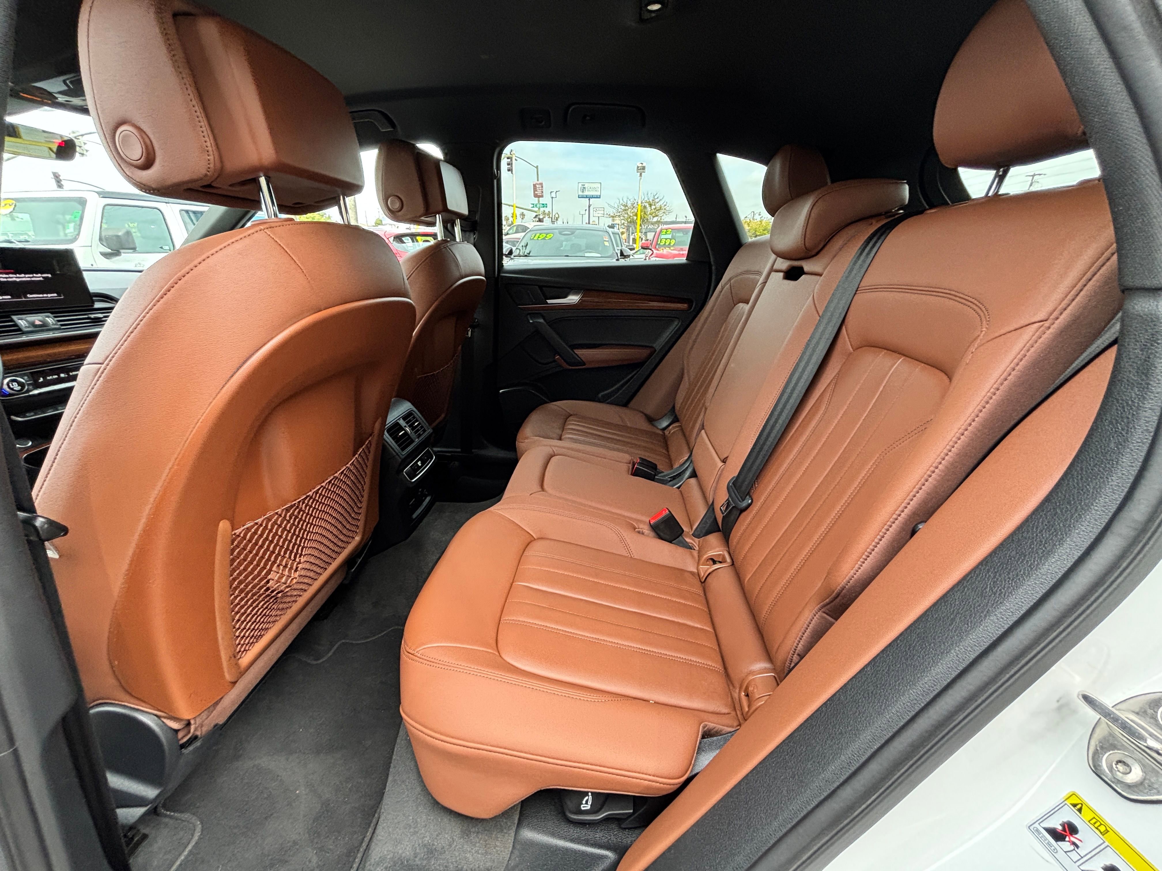 Vehicle image 20 of 29