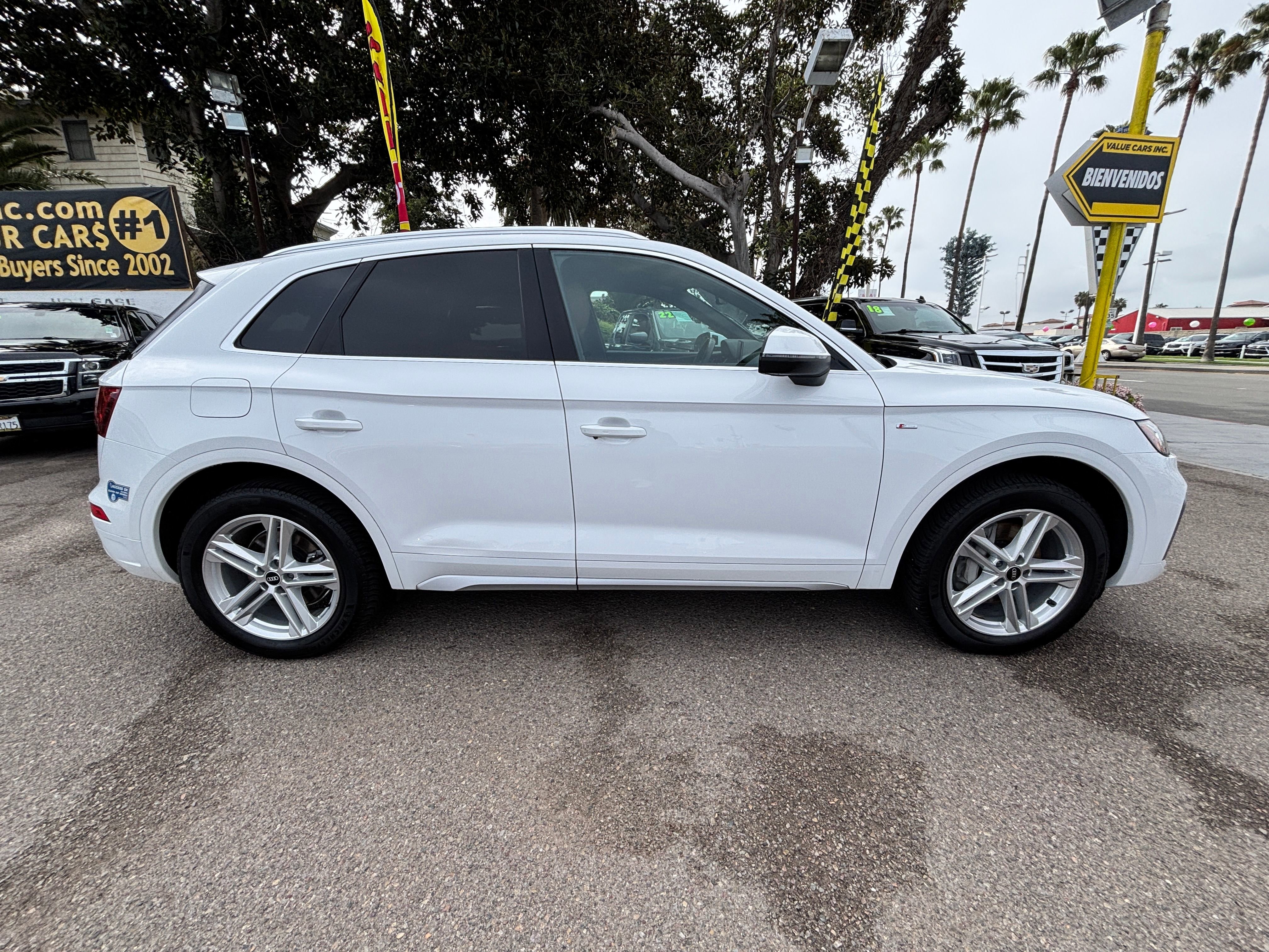 Vehicle image 6 of 29